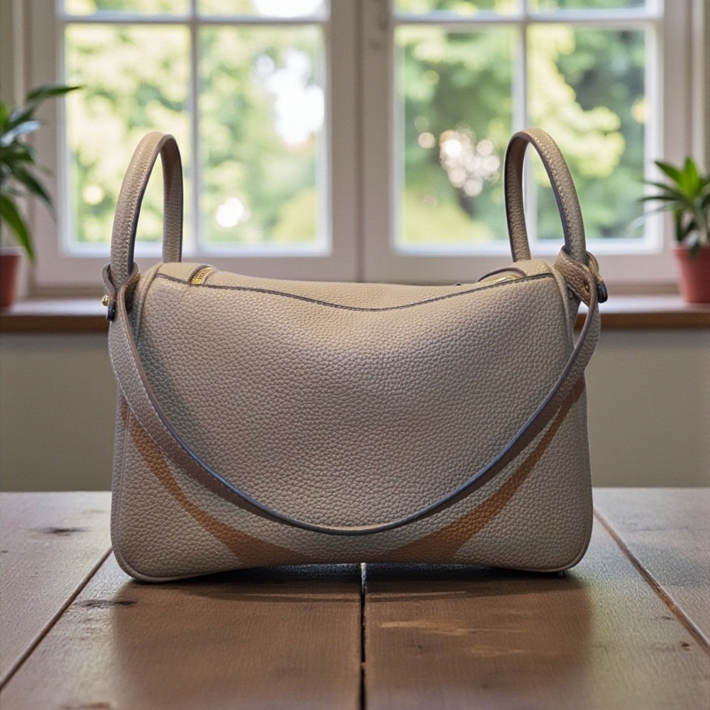 PRICE DROP--Genuine Leather Dumpling  Style Handbag NWOT